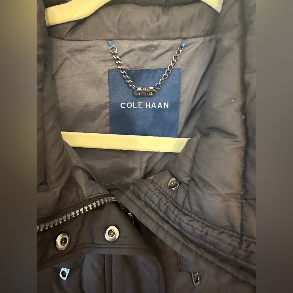 COLE HAAN black down puffer jacket women’s size Large with 4 zip pockets - Picture 6 of 16